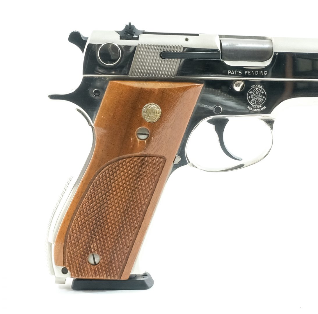 Smith & Wesson 39-2 9mm Pistol