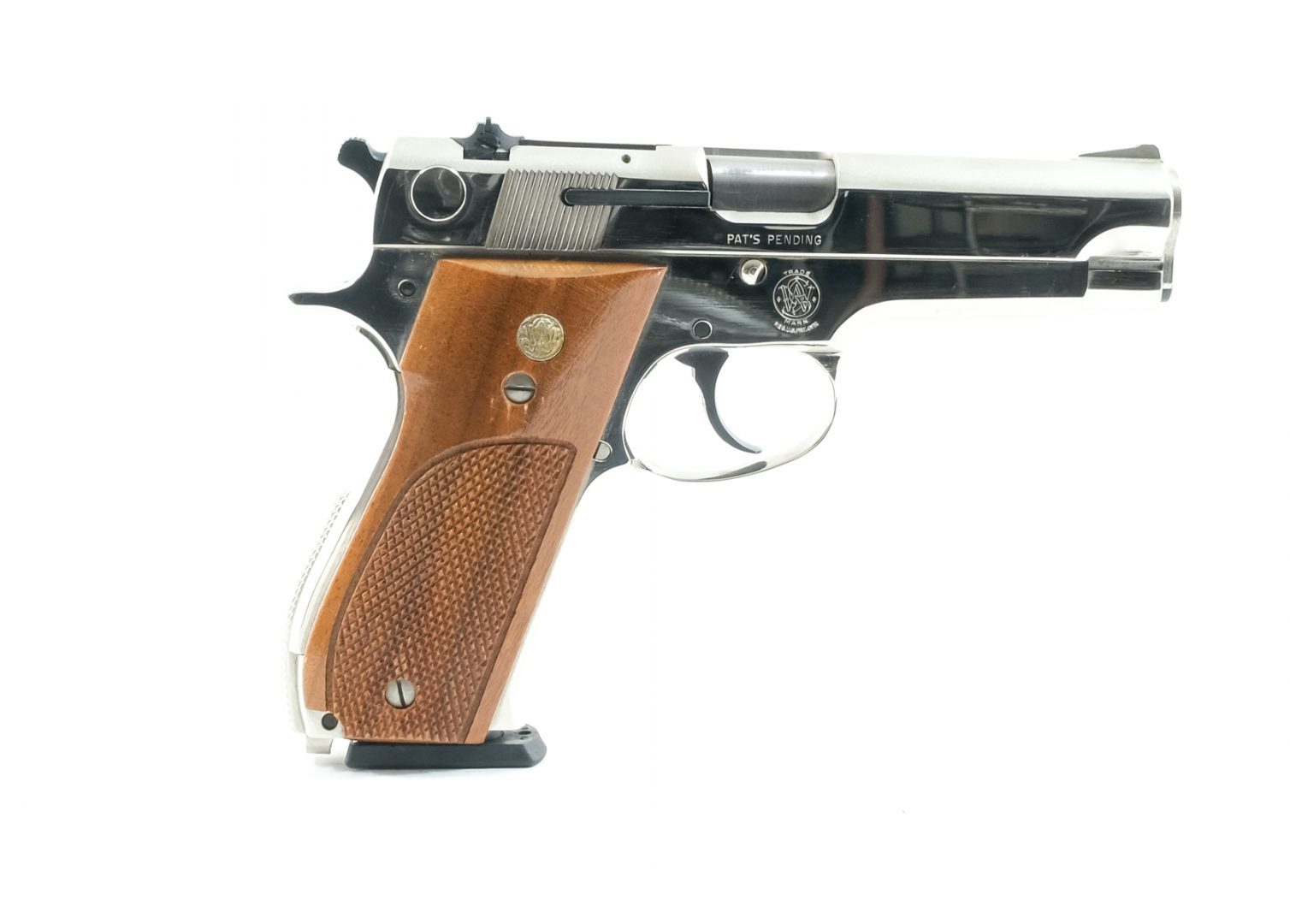 Smith & Wesson 39-2 9mm Pistol